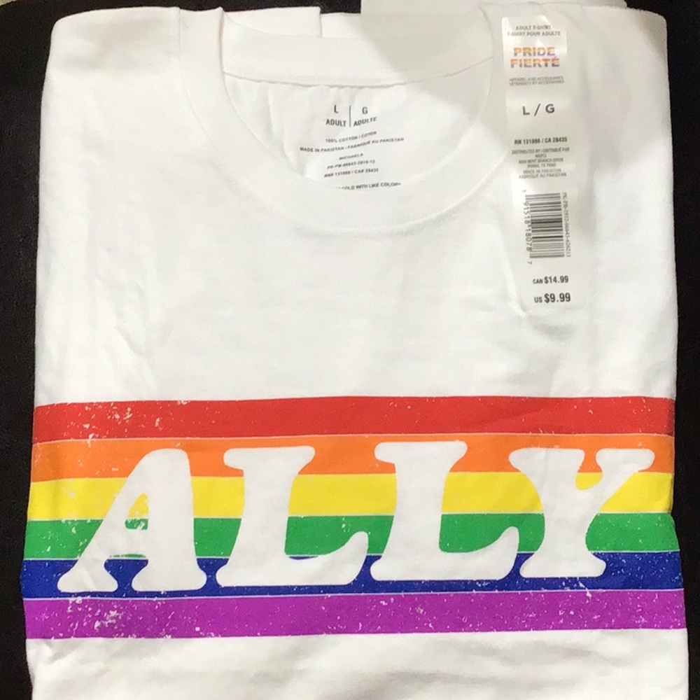 - Pride T-shirt 🌈